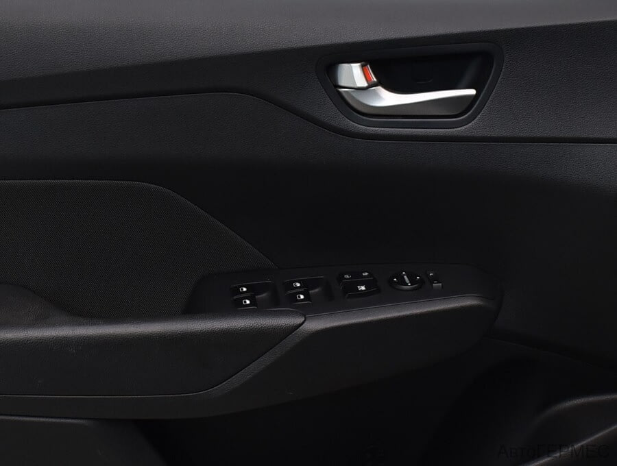 Фото HYUNDAI Solaris II с пробегом | №9