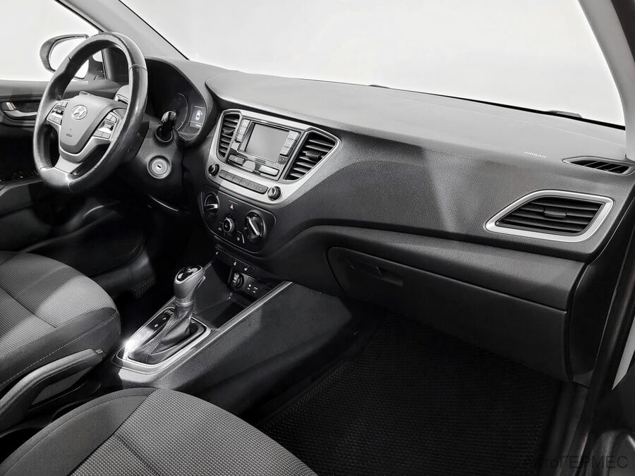 Фото HYUNDAI Solaris II с пробегом | №11 Фото HYUNDAI Solaris II с пробегом | №11