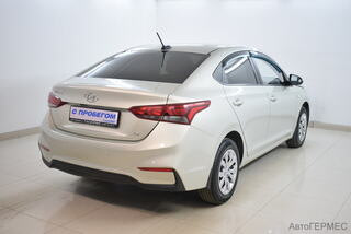 Фото HYUNDAI Solaris II с пробегом Фото HYUNDAI Solaris II с пробегом