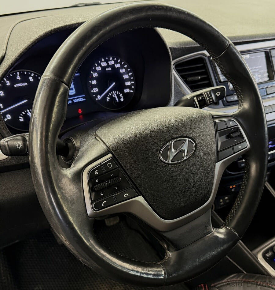 Фото HYUNDAI Solaris II с пробегом | №10 Фото HYUNDAI Solaris II с пробегом | №10