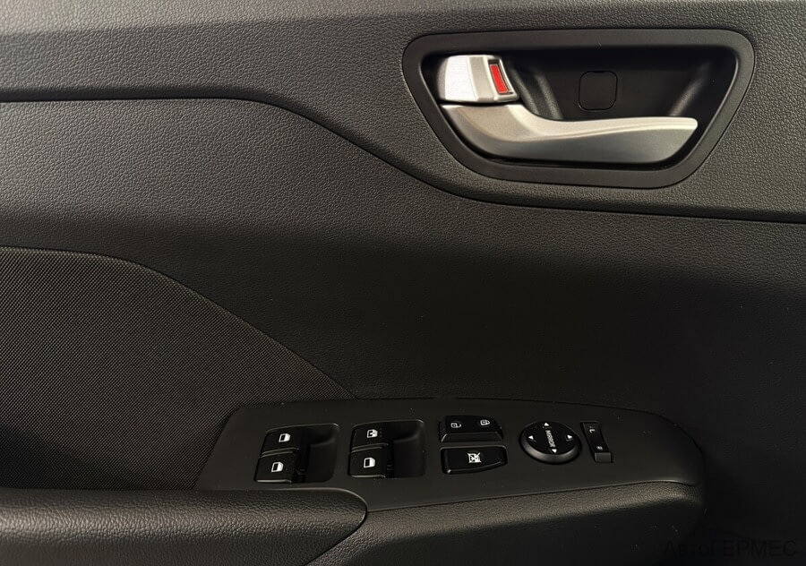 Фото HYUNDAI Solaris II с пробегом | №9 Фото HYUNDAI Solaris II с пробегом | №9