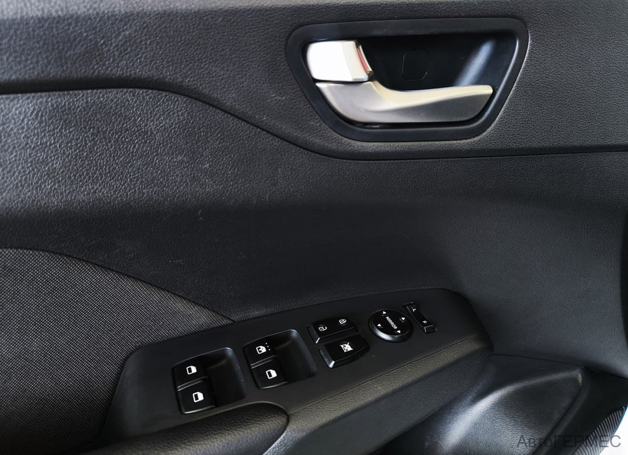 Фото HYUNDAI Solaris II с пробегом | №9