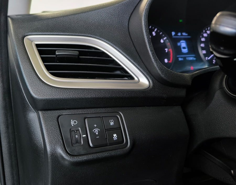 Фото HYUNDAI Solaris II с пробегом | №8