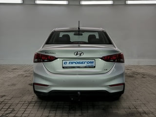 Фото HYUNDAI Solaris II с пробегом Фото HYUNDAI Solaris II с пробегом