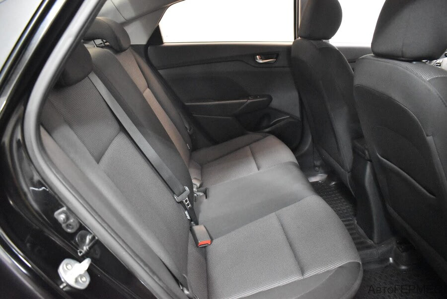 Фото HYUNDAI Solaris II с пробегом | №13 Фото HYUNDAI Solaris II с пробегом | №13