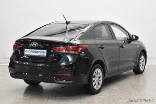 Фото HYUNDAI Solaris II с пробегом Фото HYUNDAI Solaris II с пробегом