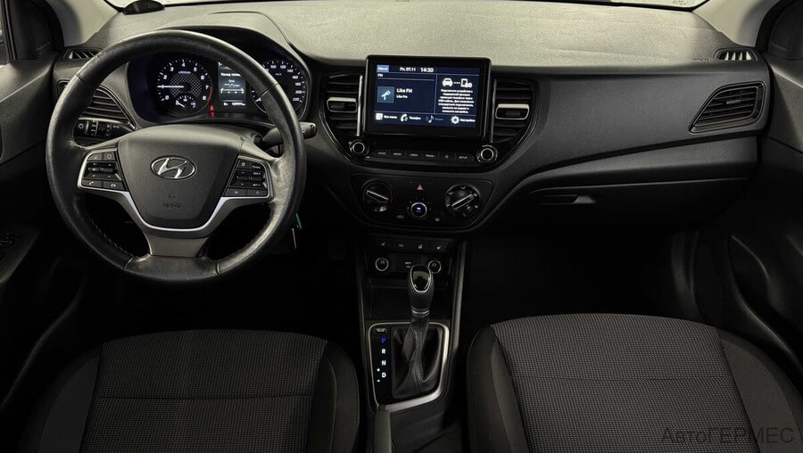 Фото HYUNDAI Solaris II Рестайлинг с пробегом | №5