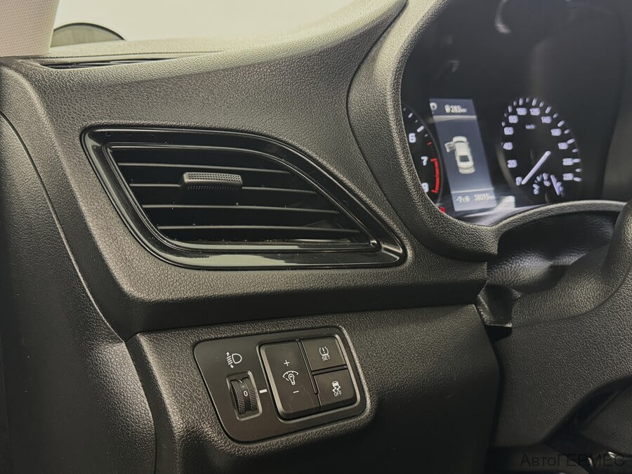 Фото HYUNDAI Solaris II Рестайлинг с пробегом | №9 Фото HYUNDAI Solaris II Рестайлинг с пробегом | №9