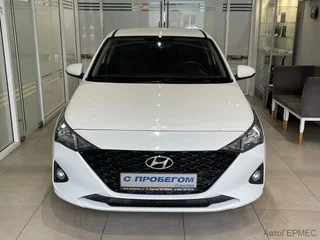 Фото HYUNDAI Solaris II Рестайлинг с пробегом