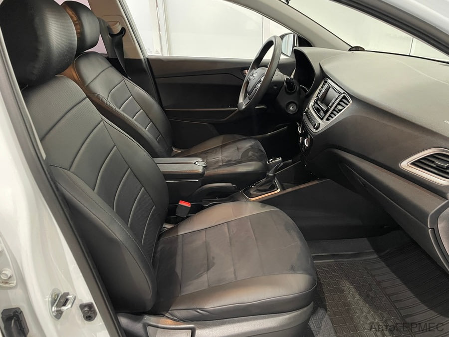 Фото HYUNDAI Solaris II Рестайлинг с пробегом | №11