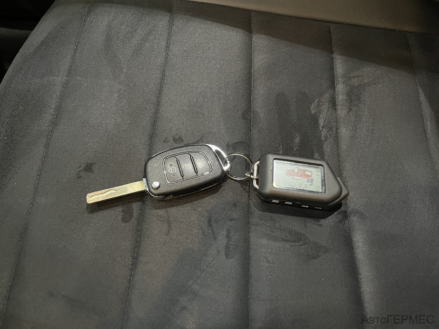 Фото HYUNDAI Solaris II Рестайлинг с пробегом | №17