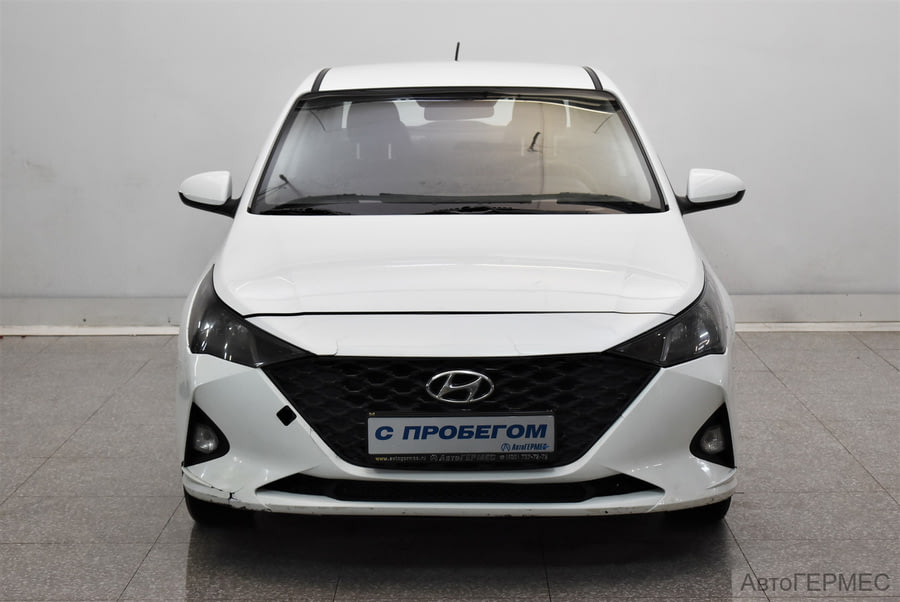 Фото HYUNDAI Solaris II Рестайлинг с пробегом | №2