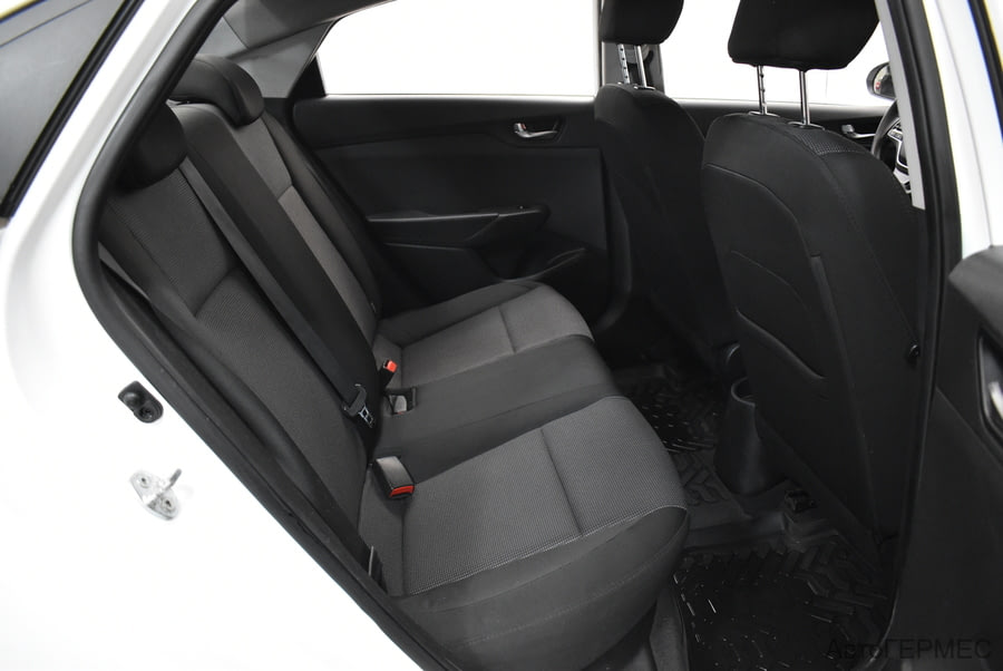 Фото HYUNDAI Solaris II Рестайлинг с пробегом | №13