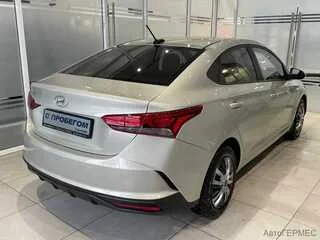 Фото HYUNDAI Solaris II Рестайлинг с пробегом