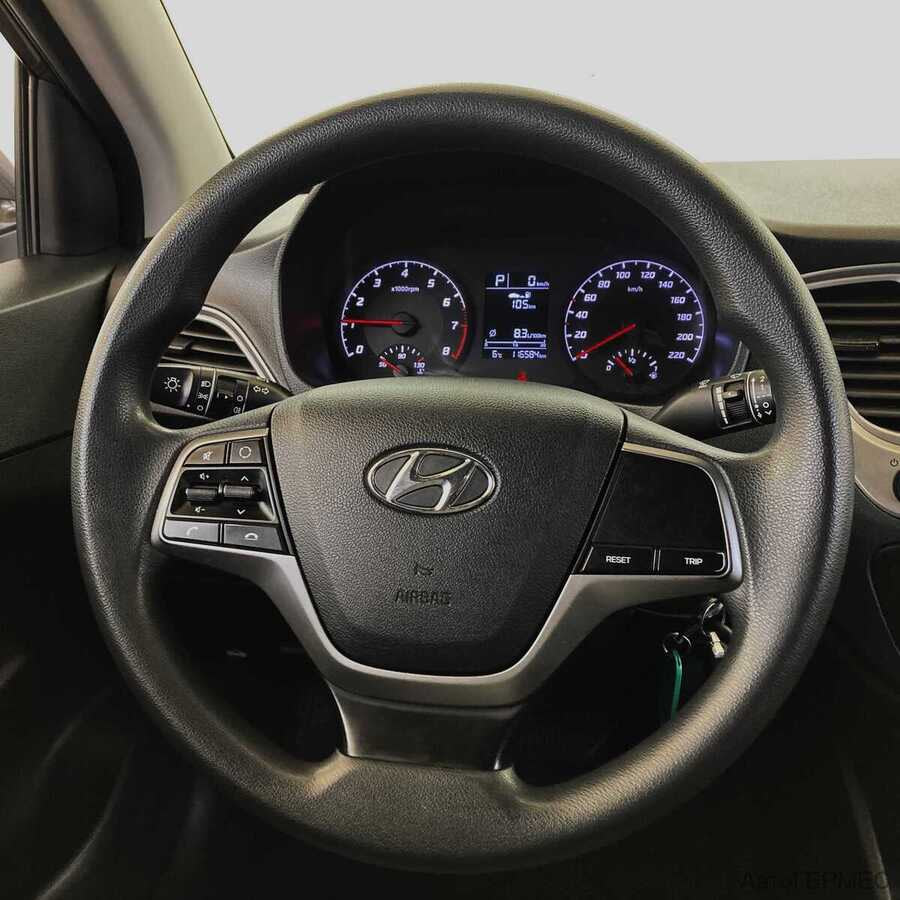 Фото HYUNDAI Solaris II Рестайлинг с пробегом | №8