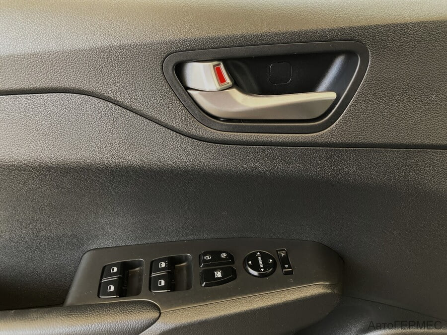 Фото HYUNDAI Solaris II Рестайлинг с пробегом | №10