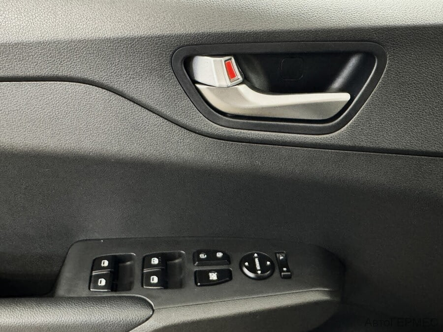 Фото HYUNDAI Solaris II Рестайлинг с пробегом | №10