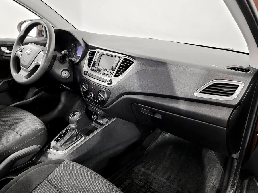 Фото HYUNDAI Solaris II Рестайлинг с пробегом | №11