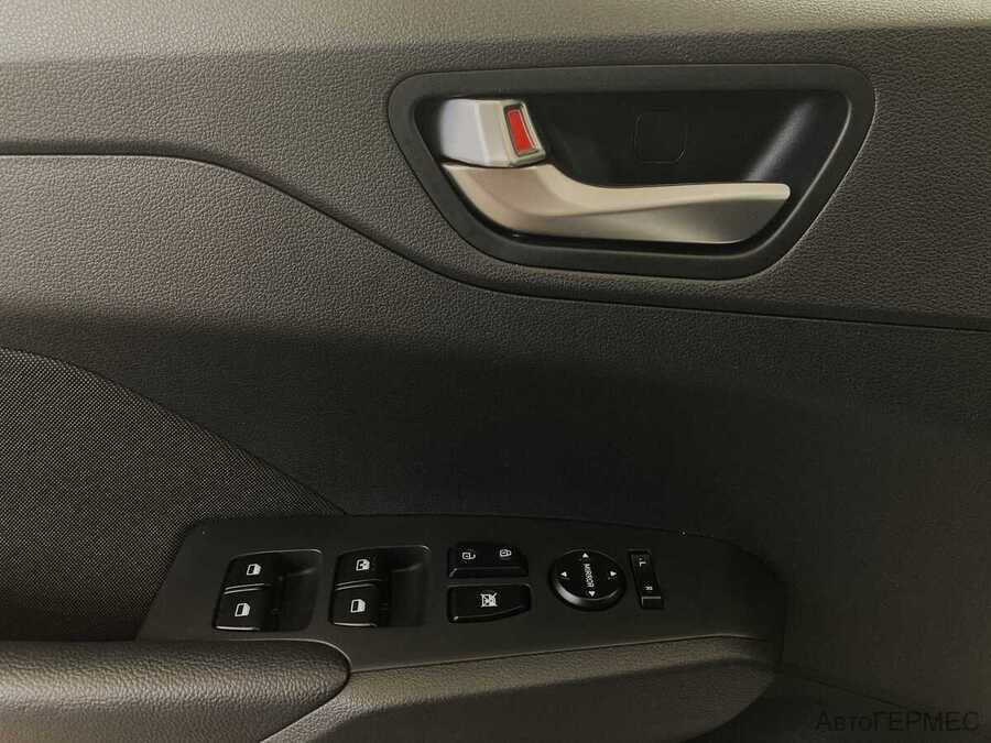 Фото HYUNDAI Solaris II Рестайлинг с пробегом | №10 Фото HYUNDAI Solaris II Рестайлинг с пробегом | №10