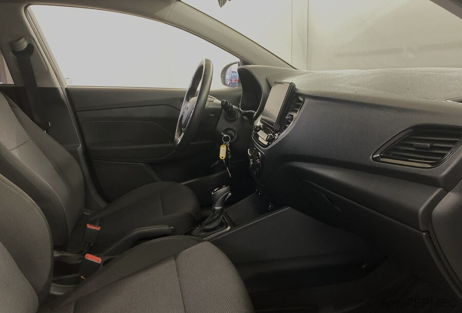 Фото HYUNDAI Solaris II Рестайлинг с пробегом | №11