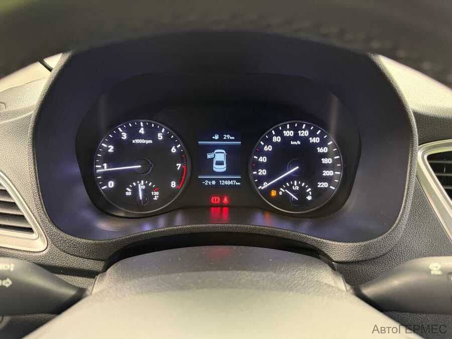 Фото HYUNDAI Solaris II с пробегом | №6