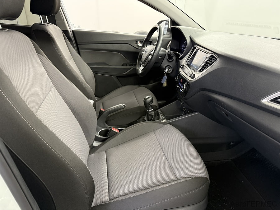 Фото HYUNDAI Solaris II с пробегом | №12