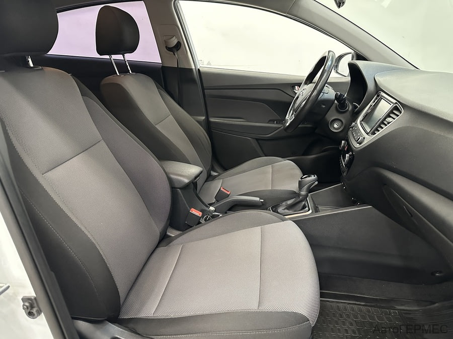 Фото HYUNDAI Solaris II с пробегом | №11