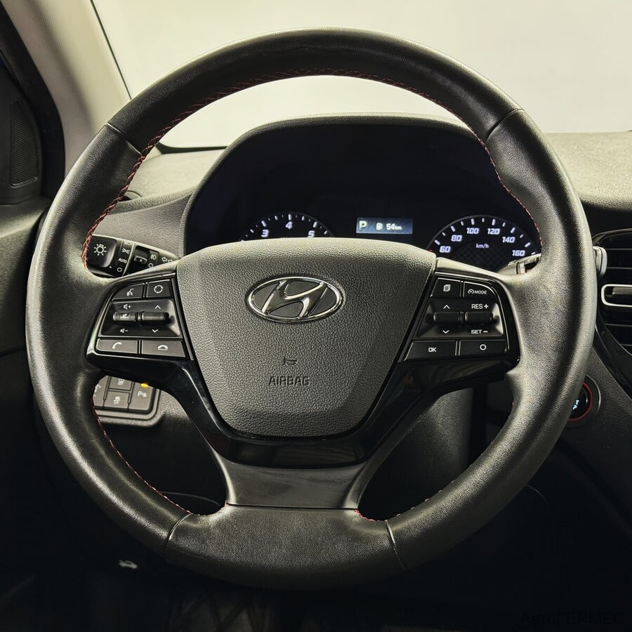 Фото HYUNDAI Solaris II Рестайлинг с пробегом | №9