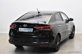 Фото HYUNDAI Solaris II Рестайлинг с пробегом