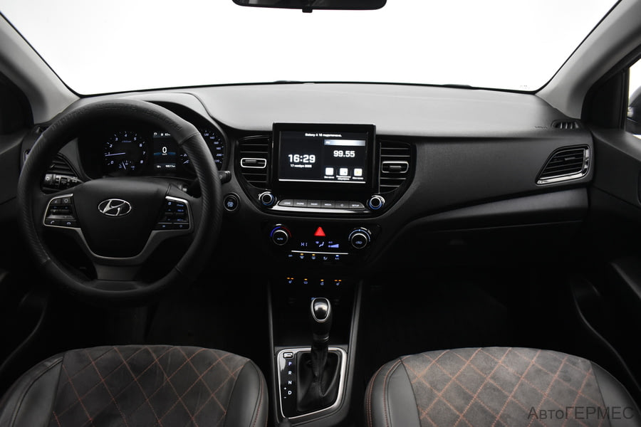 Фото HYUNDAI Solaris II Рестайлинг с пробегом | №5