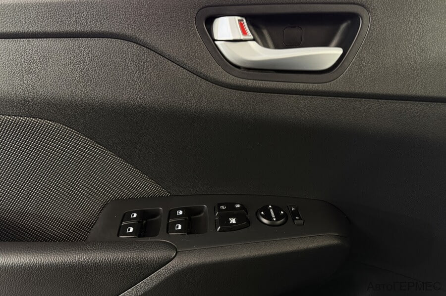 Фото HYUNDAI Solaris II Рестайлинг с пробегом | №9