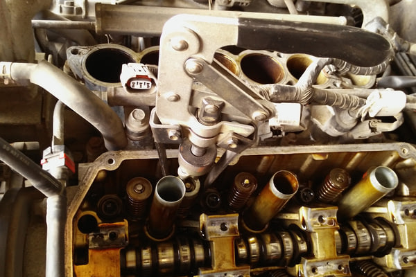 Замена маслосъемных колпачков MITSUBISHI Pajero, №1