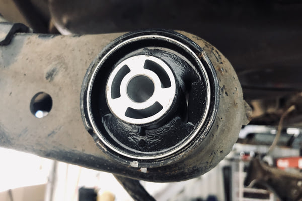 Замена сайлентблоков задней балки MITSUBISHI Pajero Sport, №2