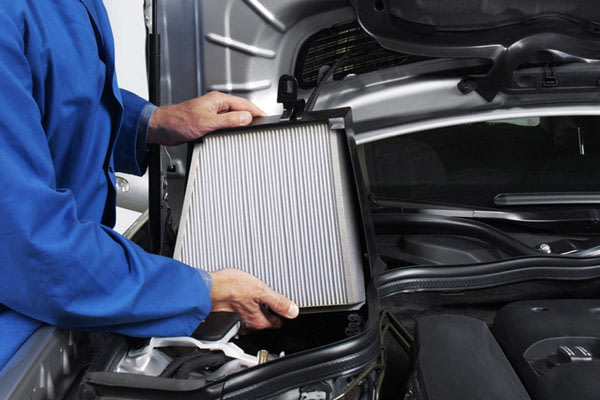 Замена салонного фильтра MITSUBISHI Dingo, №1