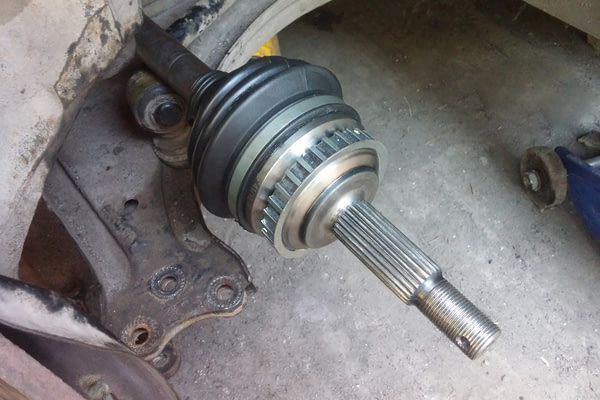 Замена ШРУСа MITSUBISHI Colt, №2