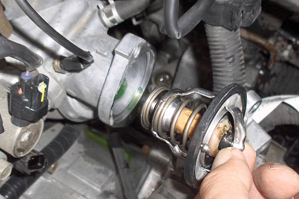 Замена термостата MITSUBISHI Lancer, №2