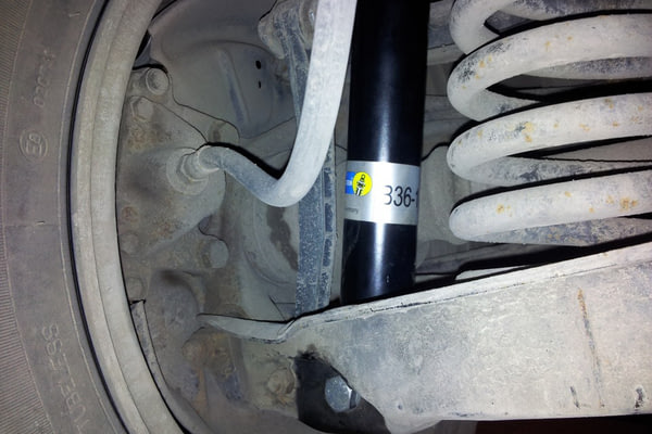 Замена задних амортизаторов MITSUBISHI Pajero, №1