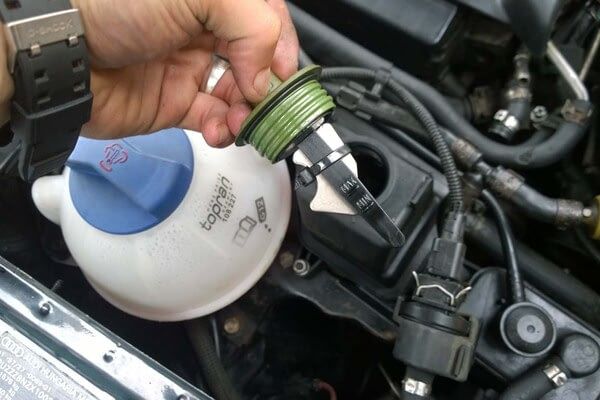 Замена жидкости ГУР MITSUBISHI Pajero, №2